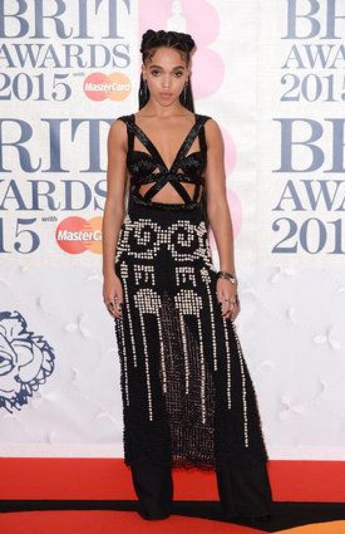 Lady Gaga, Justin Bieber, Beyoncé o Rihanna: caídas y resbalones sobre el escenario (VÍDEOS)