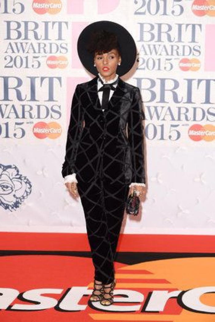 Lady Gaga, Justin Bieber, Beyoncé o Rihanna: caídas y resbalones sobre el escenario (VÍDEOS)