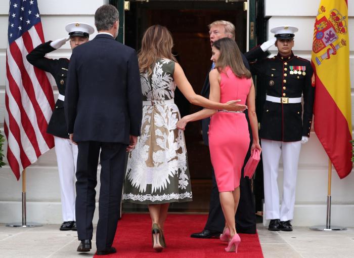 La reina Letizia, con un vestido idéntico a uno de Melania para el encuentro con los Trump