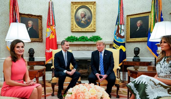 La reina Letizia, con un vestido idéntico a uno de Melania para el encuentro con los Trump