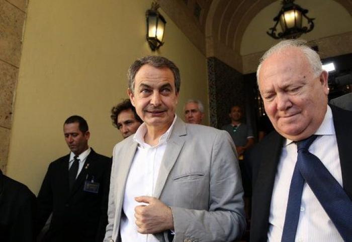Zapatero elude el enfrentamiento con Margallo por su viaje a Cuba
