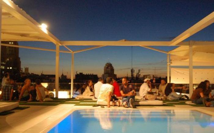 El mensaje viral de una madre contra los padres que se quejan por las compras de la vuelta al cole