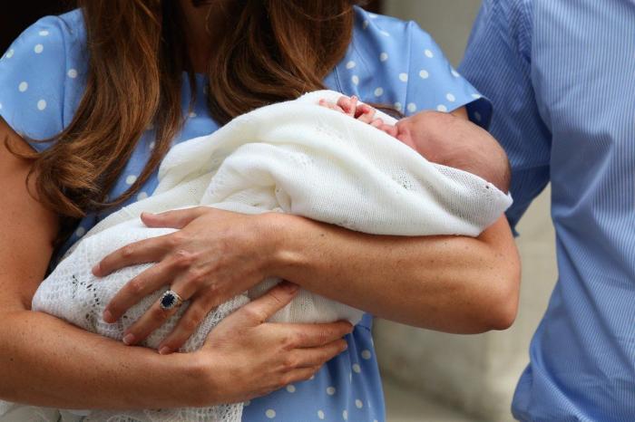 Los duques de Cambridge denuncian el acoso y la vigilancia de los 'paparazzi' a sus hijos