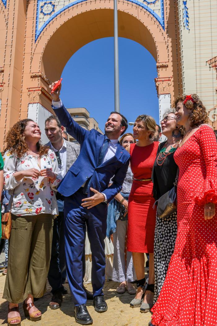 De políticos a 'influencers': todo el famoseo que ha pisado la Feria de Abril