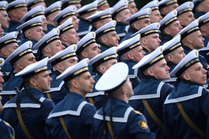 Putin no hace grandes anuncios pero defiende la invasión de Ucrania por "necesaria y oportuna"