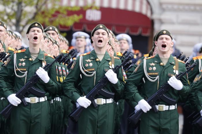 Putin no hace grandes anuncios pero defiende la invasión de Ucrania por "necesaria y oportuna"