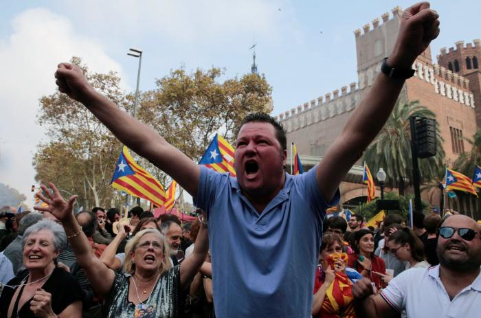 El irónico comentario de la Policía sobre el independentista que rompió su DNI