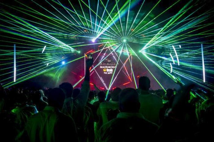 ¿Se puede ser DJ y vivir de día? La experiencia de tres músicos que viven de noche