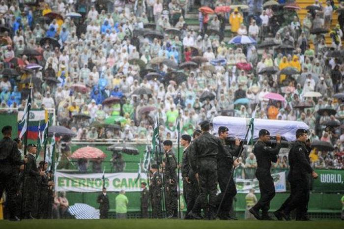 'El campeón volvió', la emotiva despedida en Brasil a las víctimas del accidente