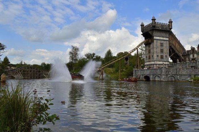 Los mejores parques temáticos para visitar este verano