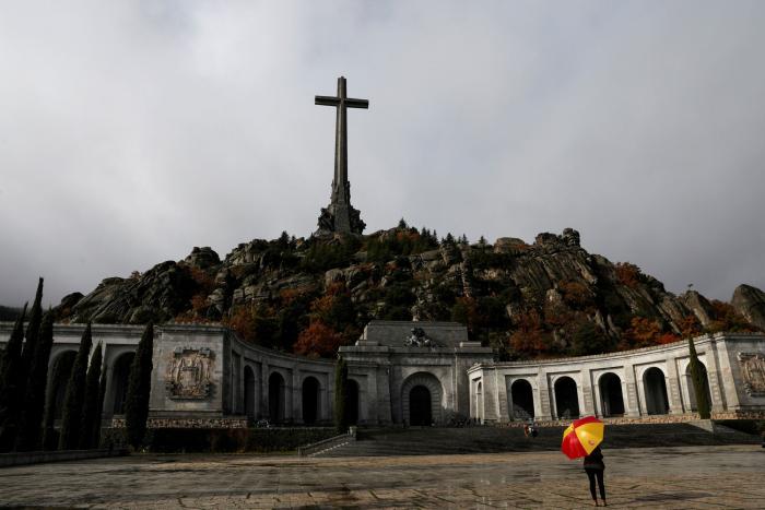 El corte de Joaquín Prat al presidente de la Fundación Franco tras una alusión directa a su padre