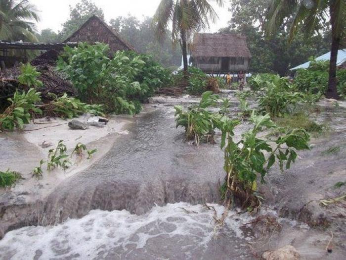 Vanuatu, en estado de emergencia por el ciclón Pam, busca a supervivientes