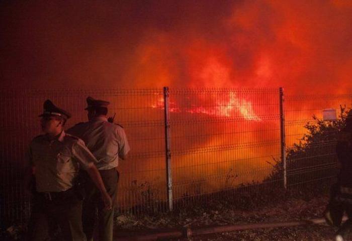 Las impresionantes imágenes del incendio de Valparaíso, en Chile (FOTOS)