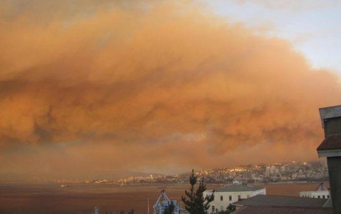 Las impresionantes imágenes del incendio de Valparaíso, en Chile (FOTOS)