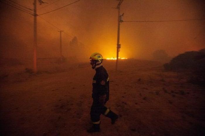 Las impresionantes imágenes del incendio de Valparaíso, en Chile (FOTOS)