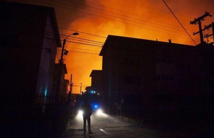 Las impresionantes imágenes del incendio de Valparaíso, en Chile (FOTOS)