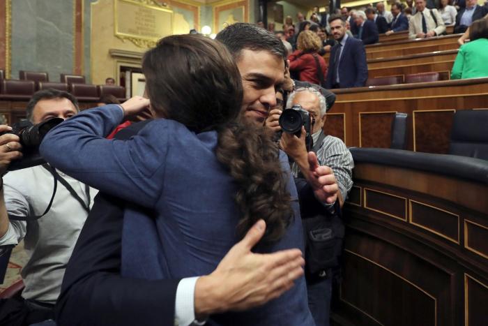 Cachondeo en Twitter con esta foto de Pedro Sánchez