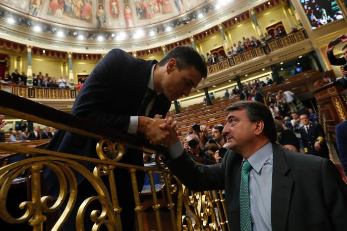 Cachondeo en Twitter con esta foto de Pedro Sánchez