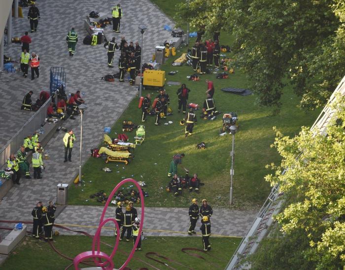 Detenido un hombre que se inventó haber perdido a su familia en el incendio de Londres