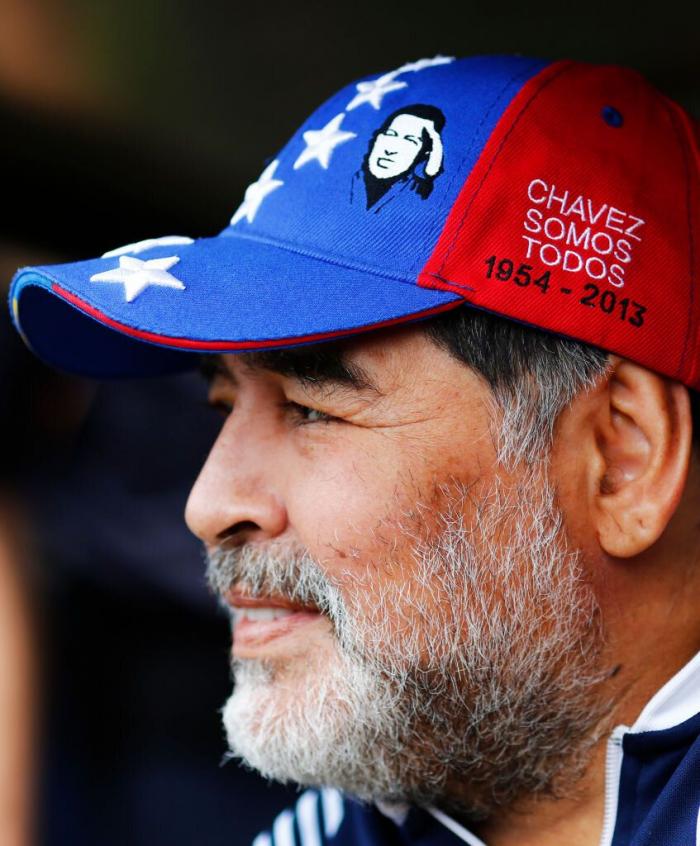 La vida de excesos y escándalos de Maradona