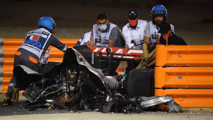 Terrible accidente de Grosjean en la Formula Uno: estrella su coche y comienza a arder