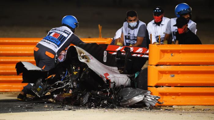 Terrible accidente de Grosjean en la Formula Uno: estrella su coche y comienza a arder