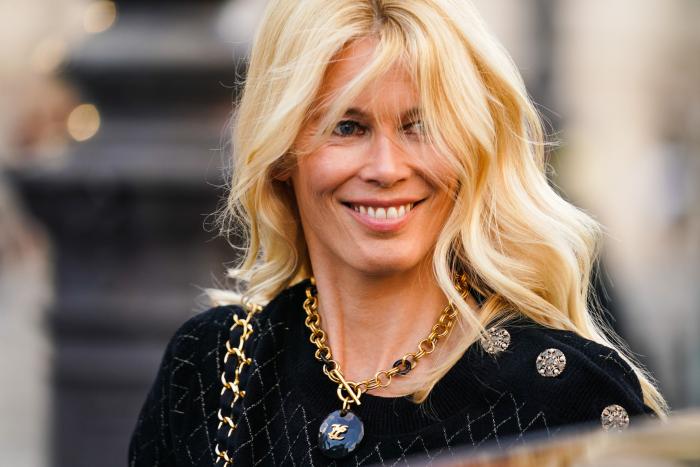 Estas 24 famosas de más de 40 y pelo largo demuestran que Carolina Herrera no tiene razón