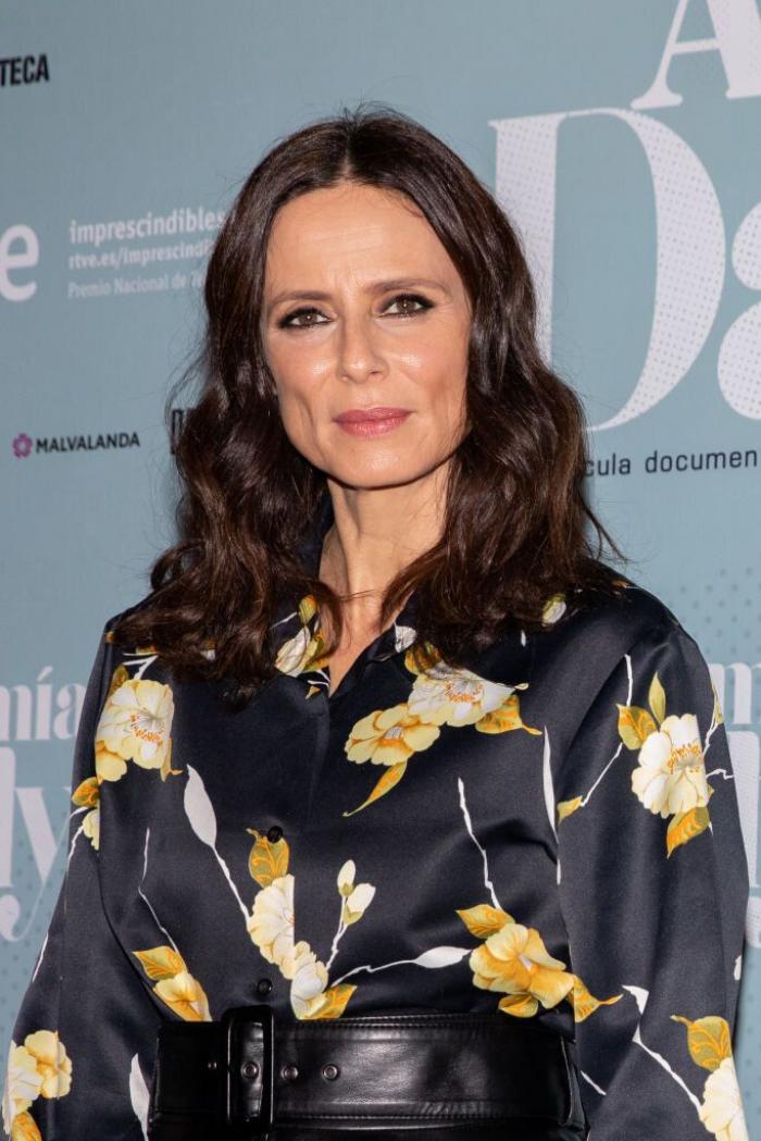 Estas 24 famosas de más de 40 y pelo largo demuestran que Carolina Herrera no tiene razón