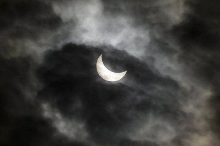 Las mejores imágenes del eclipse solar de 2015 (FOTOS)