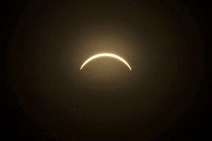 Las mejores imágenes del eclipse solar de 2015 (FOTOS)