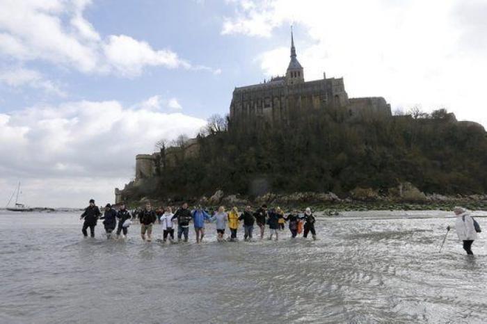 La 'marea del siglo' convierte en isla al Monte Saint-Michel (FOTOS)