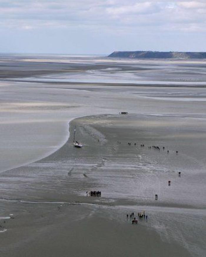 La 'marea del siglo' convierte en isla al Monte Saint-Michel (FOTOS)