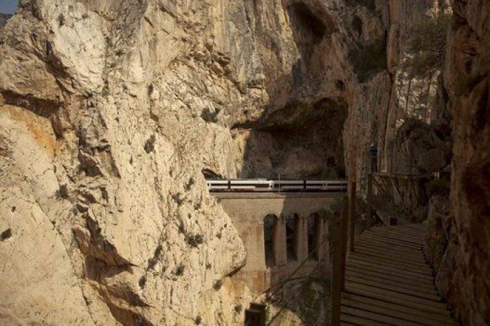 Caminito del Rey: Siente el vértigo de caminar por el sendero más peligroso del mundo (FOTOS)