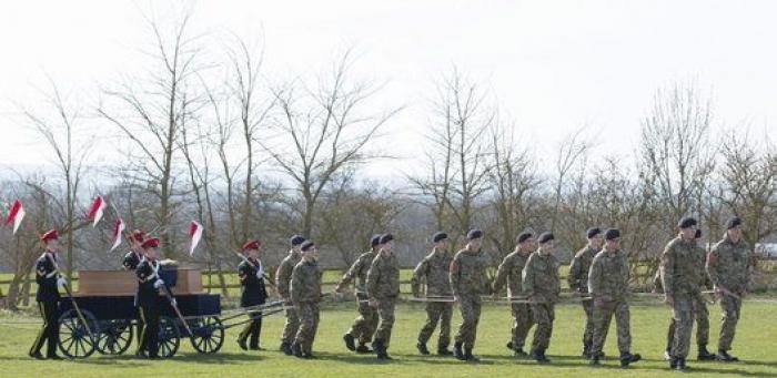 La catedral de Leicester recibe los restos del rey inglés Ricardo III