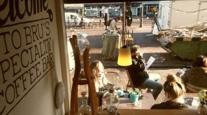 Comer en Ámsterdam: una ruta gastronómica sobre dos ruedas