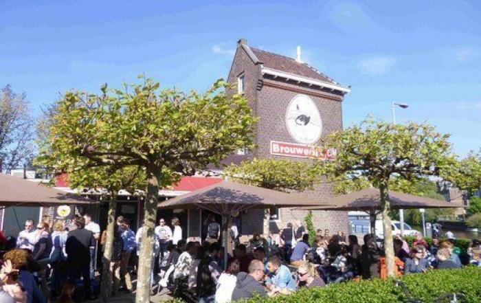 Comer en Ámsterdam: una ruta gastronómica sobre dos ruedas