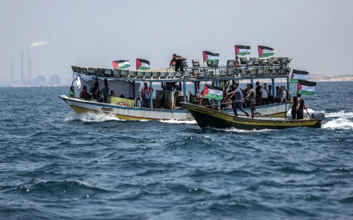 Gaza desafía a Israel con el disparo de cohetes y el intento de romper el bloqueo