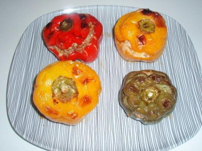 ¿Qué diferencia hay entre los pimientos verdes, los amarillos, los naranjas y los rojos?