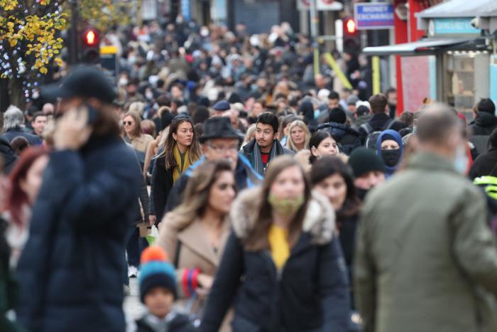 Si esta no es la primera mutación del coronavirus, ¿por qué preocupa tanto?