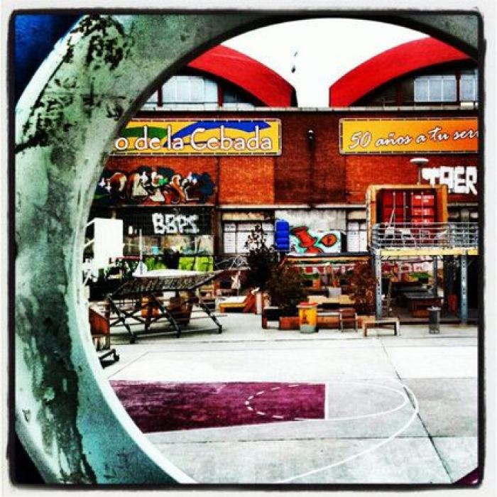 Campo de Cebada, manual de montaje de una plaza hecha a mano por y para los vecinos