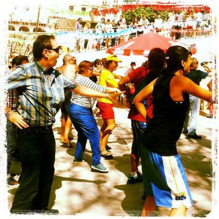 Campo de Cebada, manual de montaje de una plaza hecha a mano por y para los vecinos