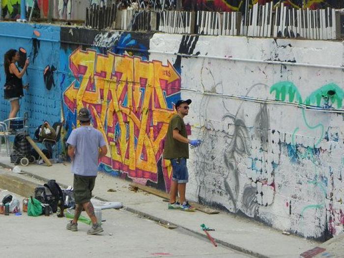 Campo de Cebada, manual de montaje de una plaza hecha a mano por y para los vecinos