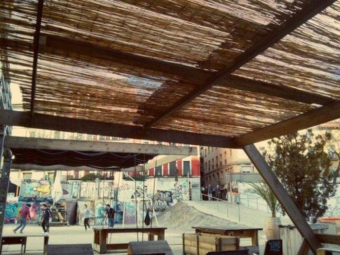 Campo de Cebada, manual de montaje de una plaza hecha a mano por y para los vecinos