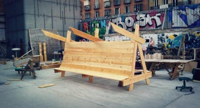 Campo de Cebada, manual de montaje de una plaza hecha a mano por y para los vecinos