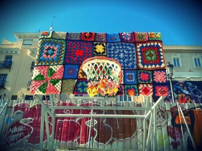 Campo de Cebada, manual de montaje de una plaza hecha a mano por y para los vecinos