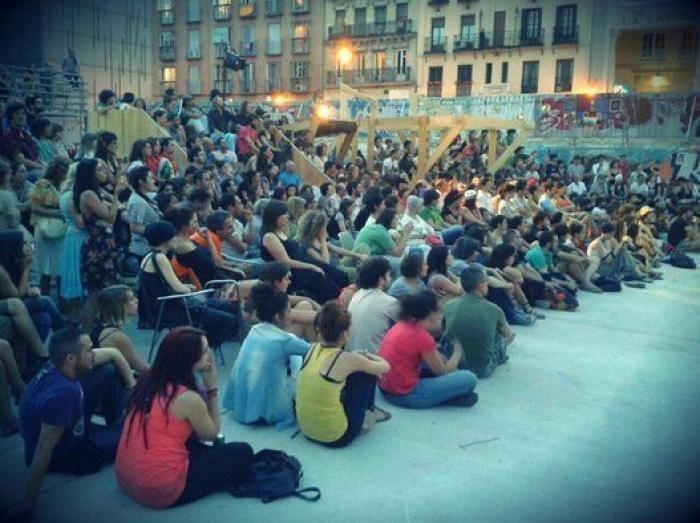 Campo de Cebada, manual de montaje de una plaza hecha a mano por y para los vecinos