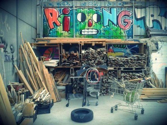 Campo de Cebada, manual de montaje de una plaza hecha a mano por y para los vecinos