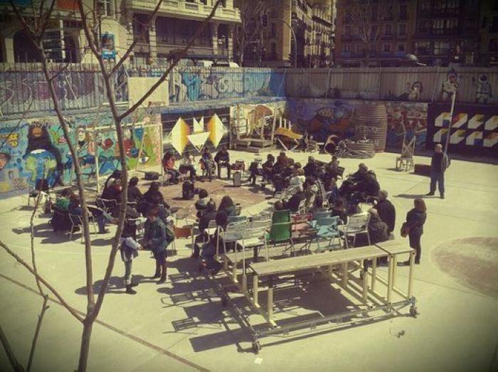 Campo de Cebada, manual de montaje de una plaza hecha a mano por y para los vecinos