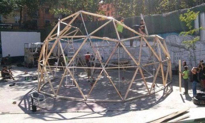 Campo de Cebada, manual de montaje de una plaza hecha a mano por y para los vecinos