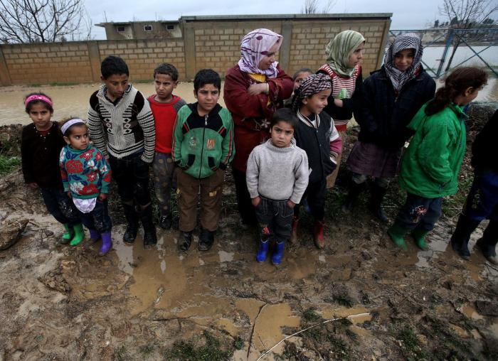 Al menos 32 niños han muerto de frío en un campo de refugiados en Siria